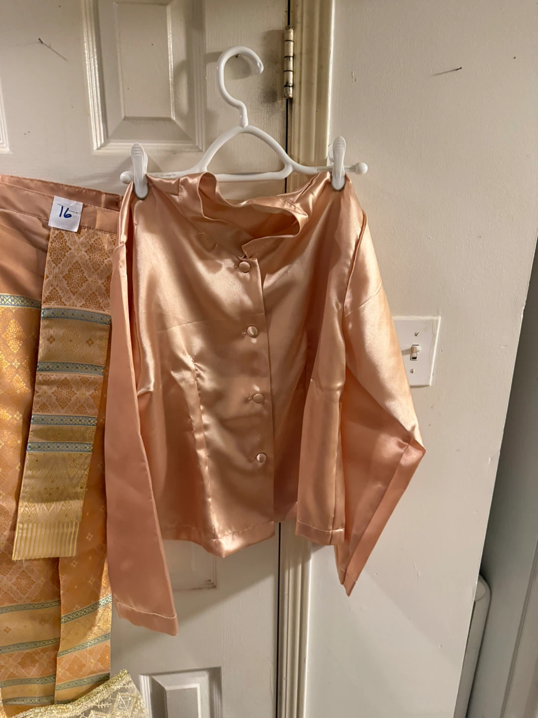New Peach Satin Kimono Style Top and Matching Skirt - photo 2