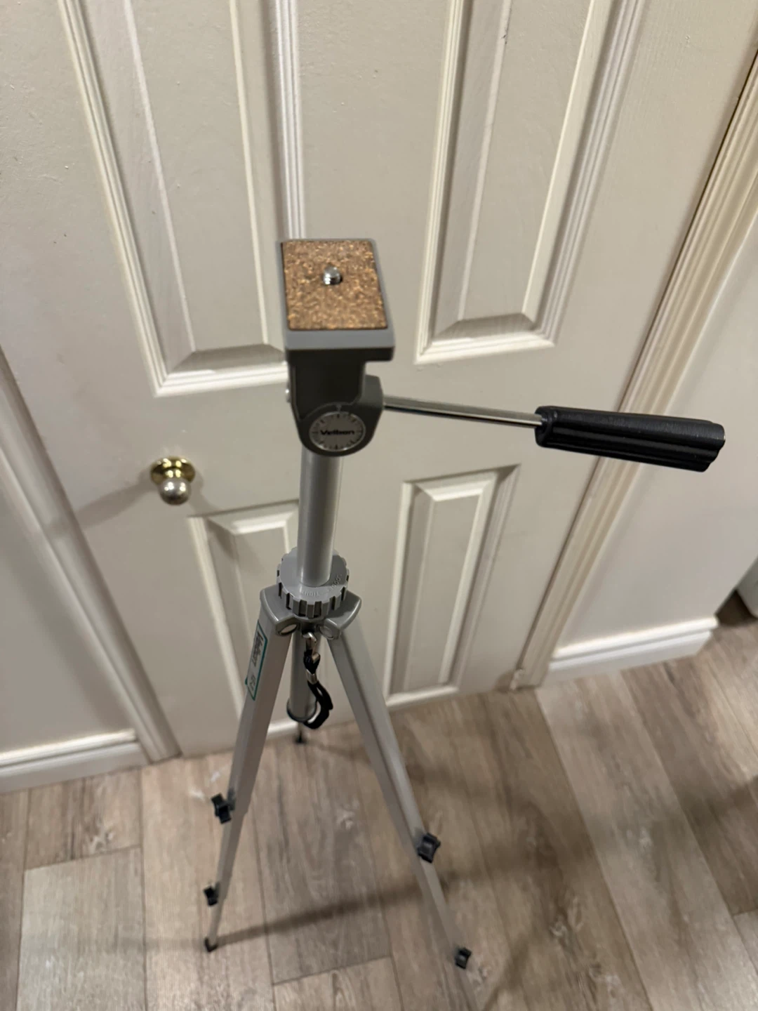 New Velbon KE-3 Tripod - photo 4