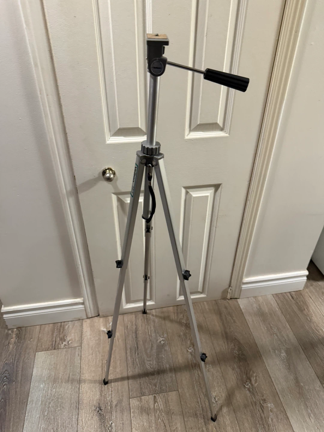 New Velbon KE-3 Tripod - photo 3
