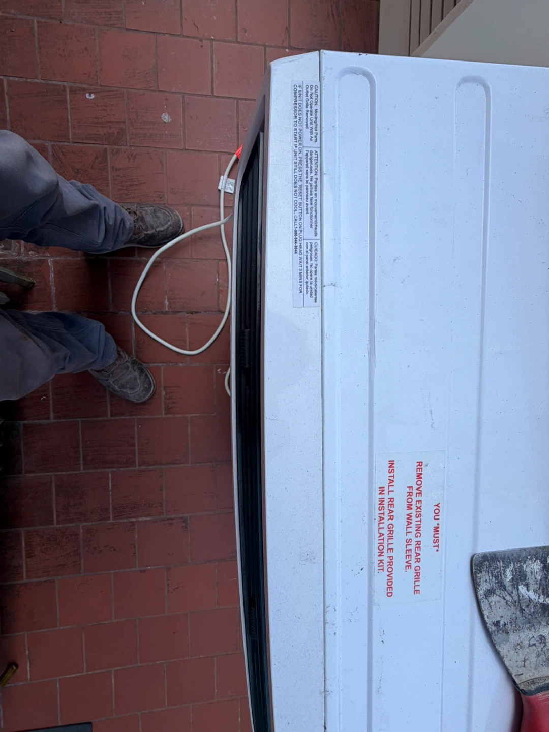 Frigidaire Window Air Conditioner - photo 5