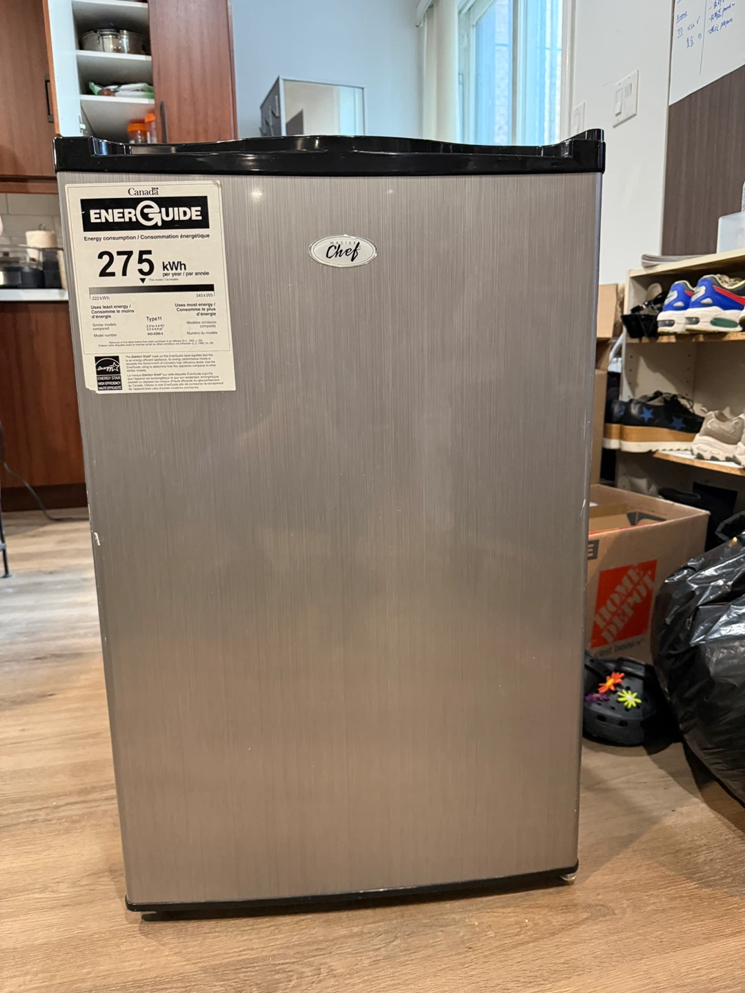 MASTER Chef Compact Refrigerator with Freezer
