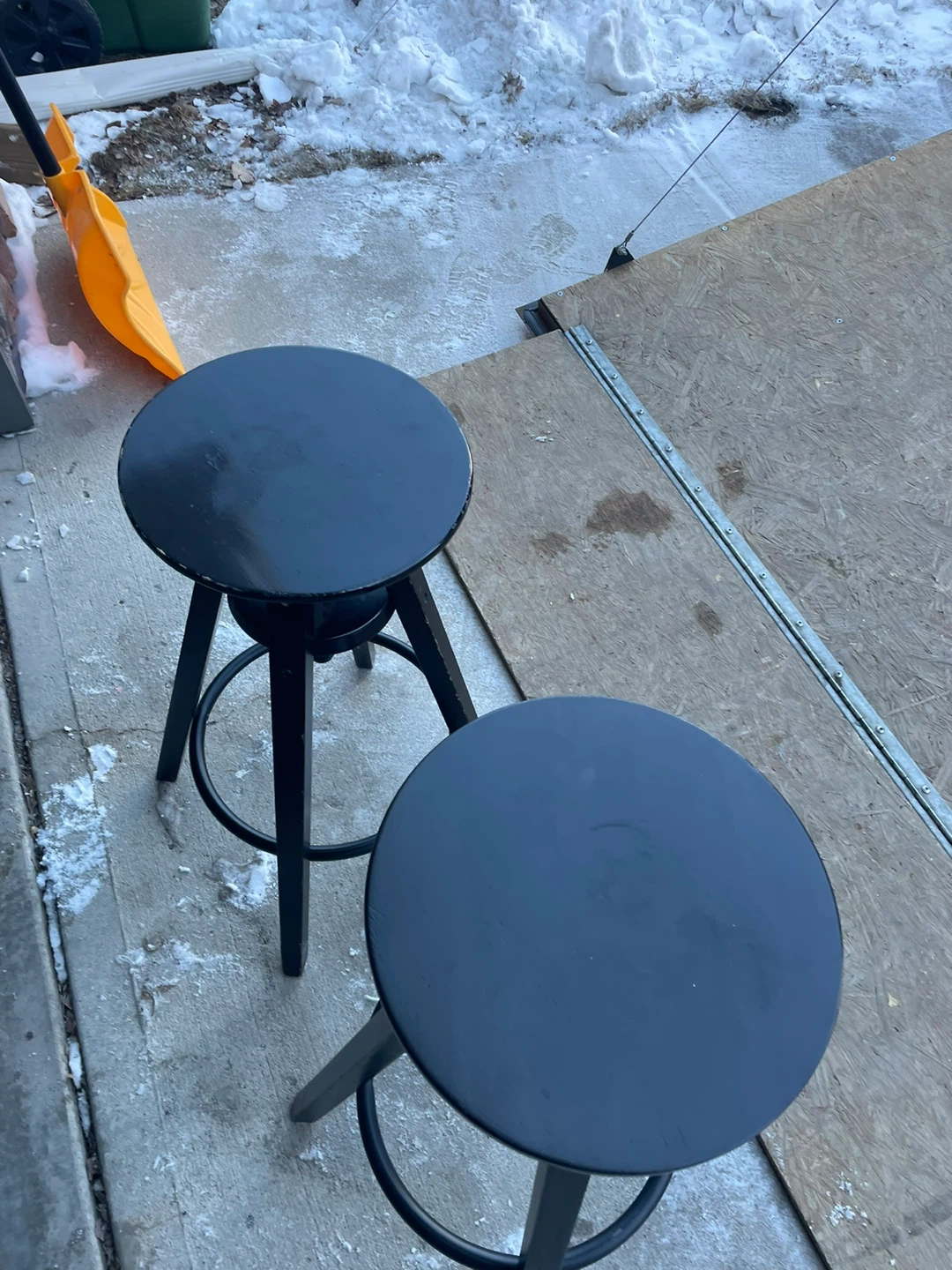 Set of 2 Black Swivel Bar Stools - photo 3