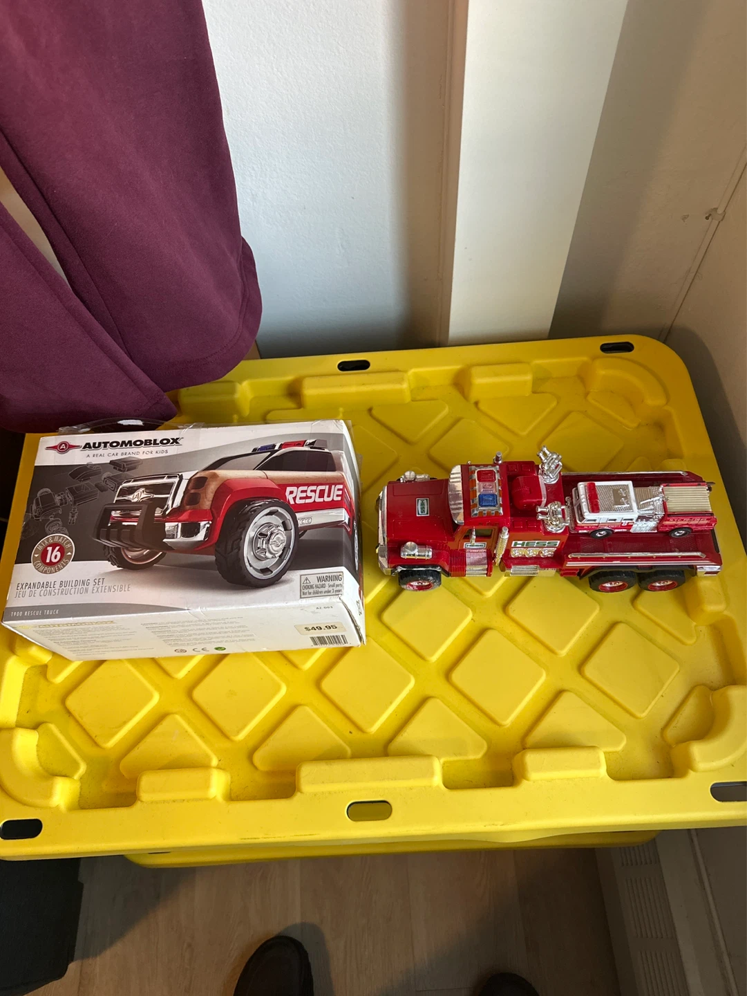 Automoblox Rescue Building Set and Fire Truck Toy