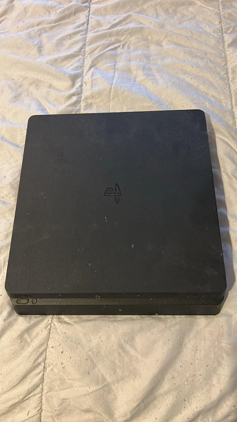 Sony PlayStation 4 Slim no cords