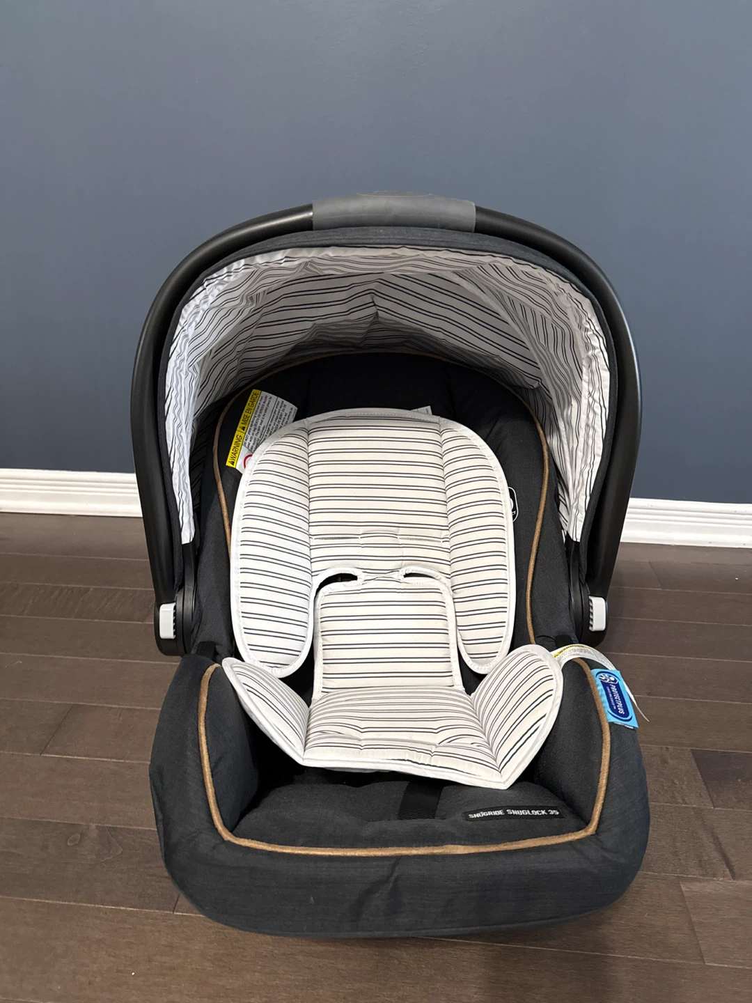 Graco Infant Car Seat with Base - photo 2
