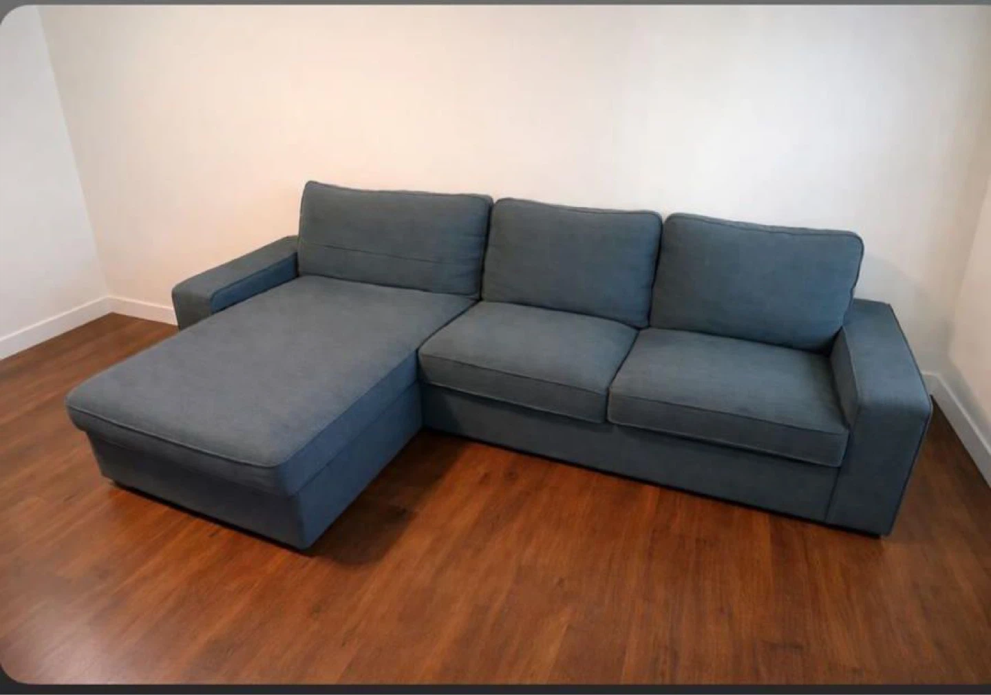 Modern L-Shaped Sofa – Comfortable & Stylish