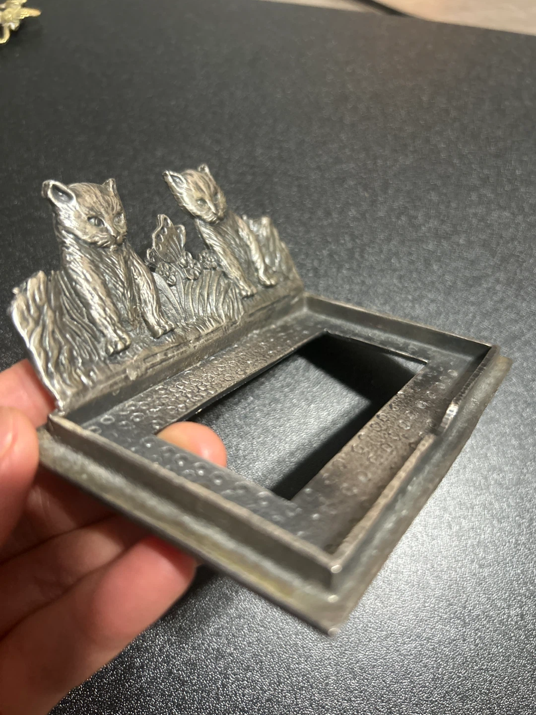 Vintage Metal Kitten Card Holder - photo 3