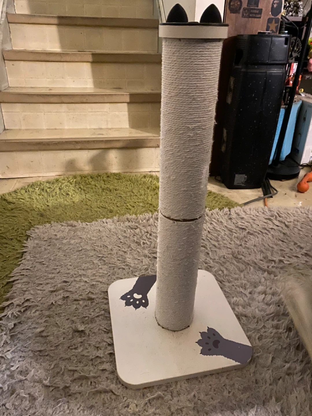 Cat Scratching Post - photo 2