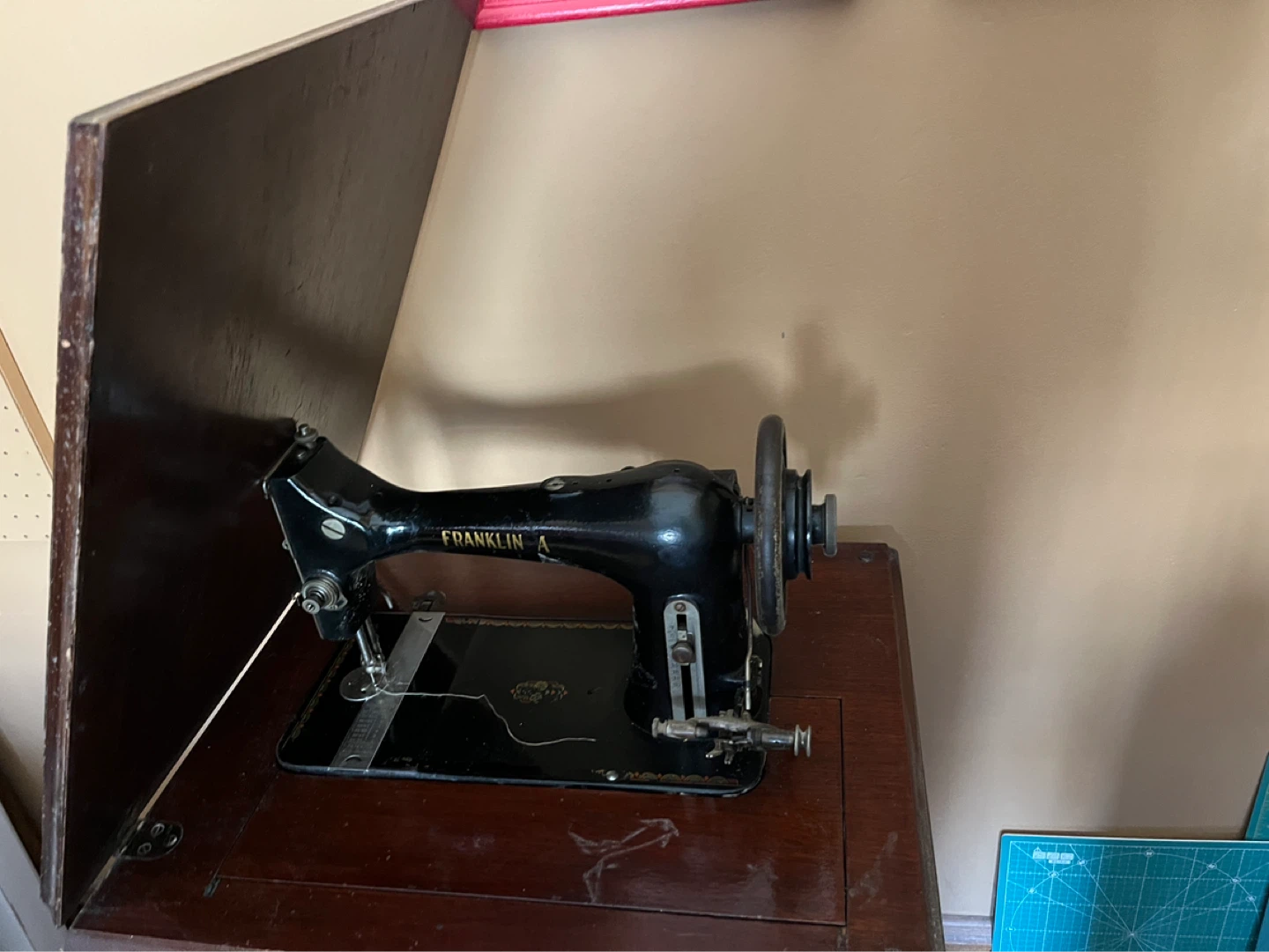 Vintage Franklin A Sewing Machine with Cabinet - photo 4