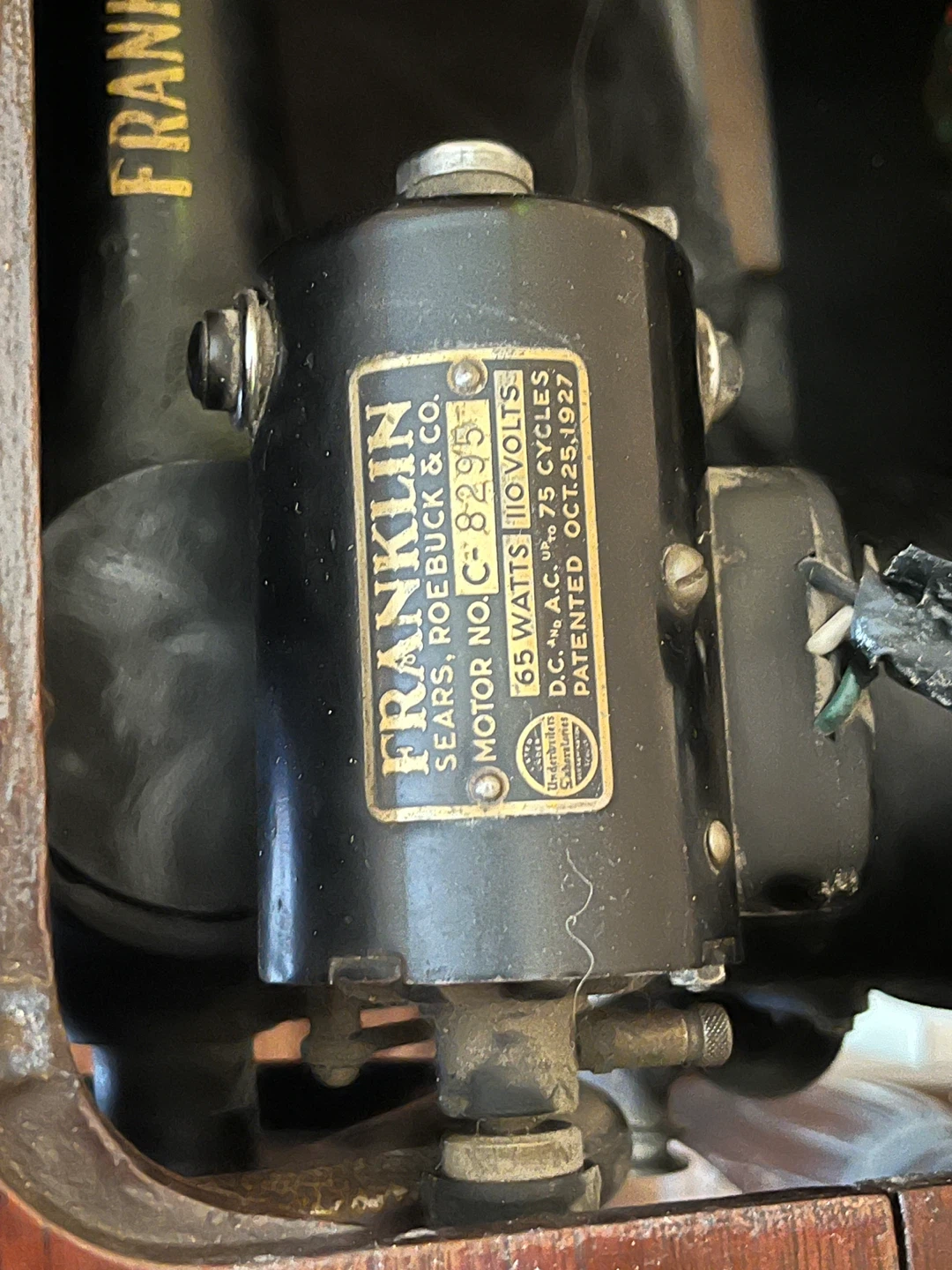 Vintage Franklin A Sewing Machine with Cabinet - photo 5
