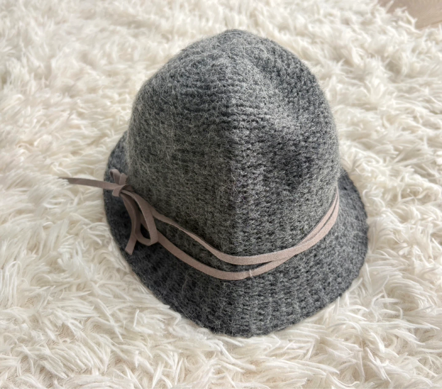 Grey mohair Knit Cloche Hat with Suede Ribbon- Elegant style - photo 2