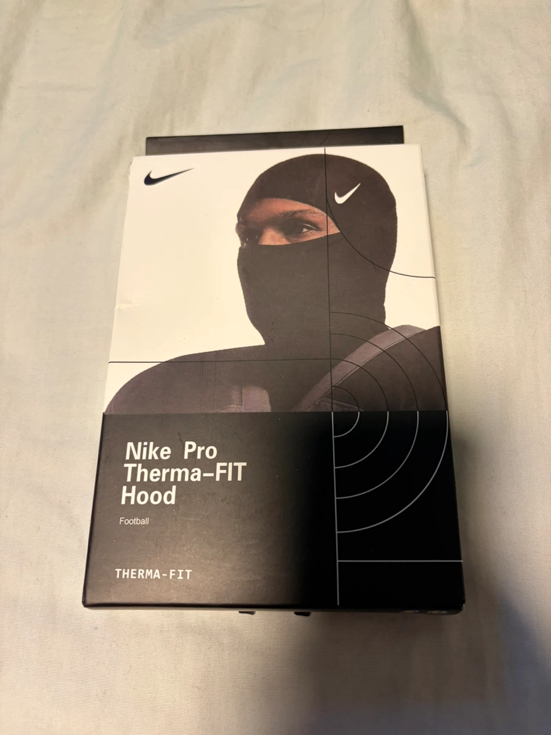 Nike Pro Therma-FIT Hood