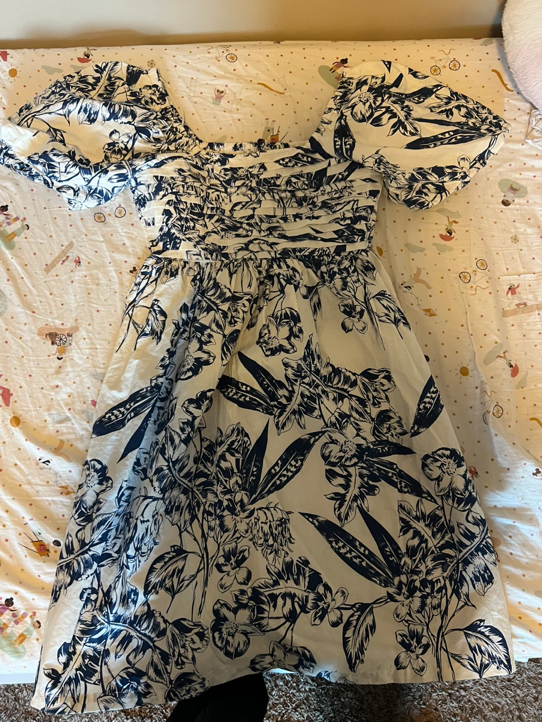 Women's White and Navy Floral Puff Sleeve Smocked Dress