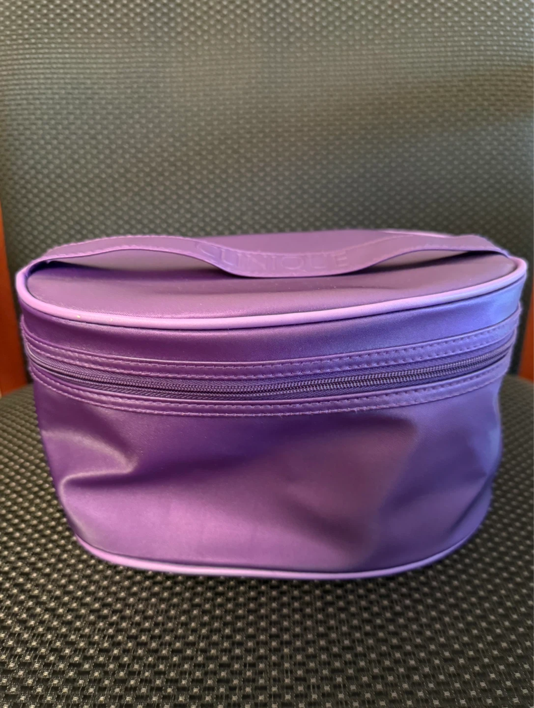 Clinique Purple Vanity Case/Cosmetic Bag