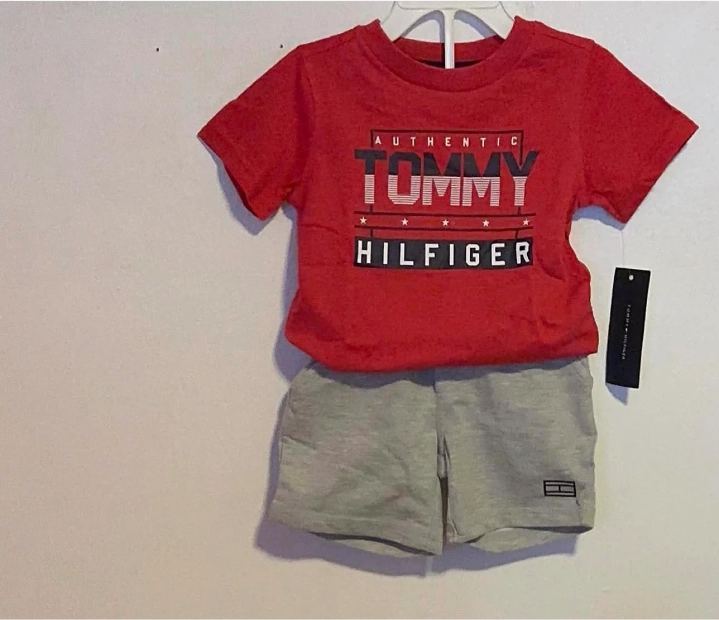 BOYS 2PC SHORTS SUITE (SIZE:18 MONTHS)