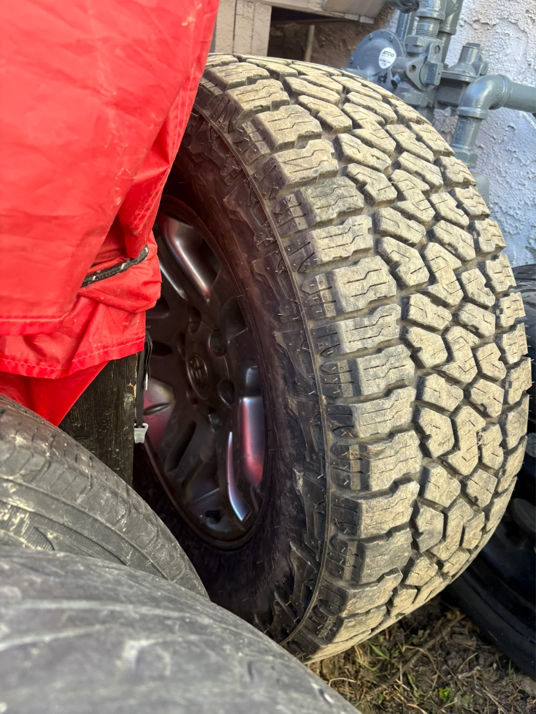 Toyota seqouia Alloy Wheel and Tire Set - photo 2