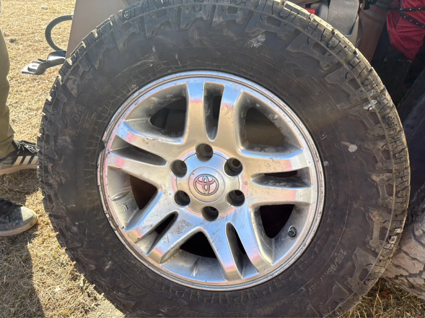 Toyota seqouia Alloy Wheel and Tire Set - photo 3