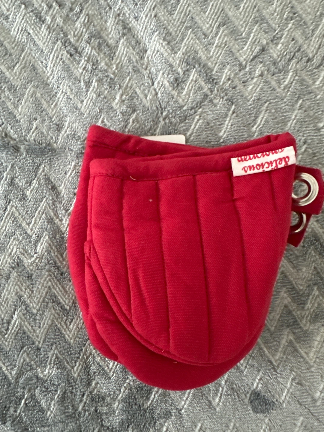 Delicious Red Mini Oven Mitts (Set of 2) - photo 2
