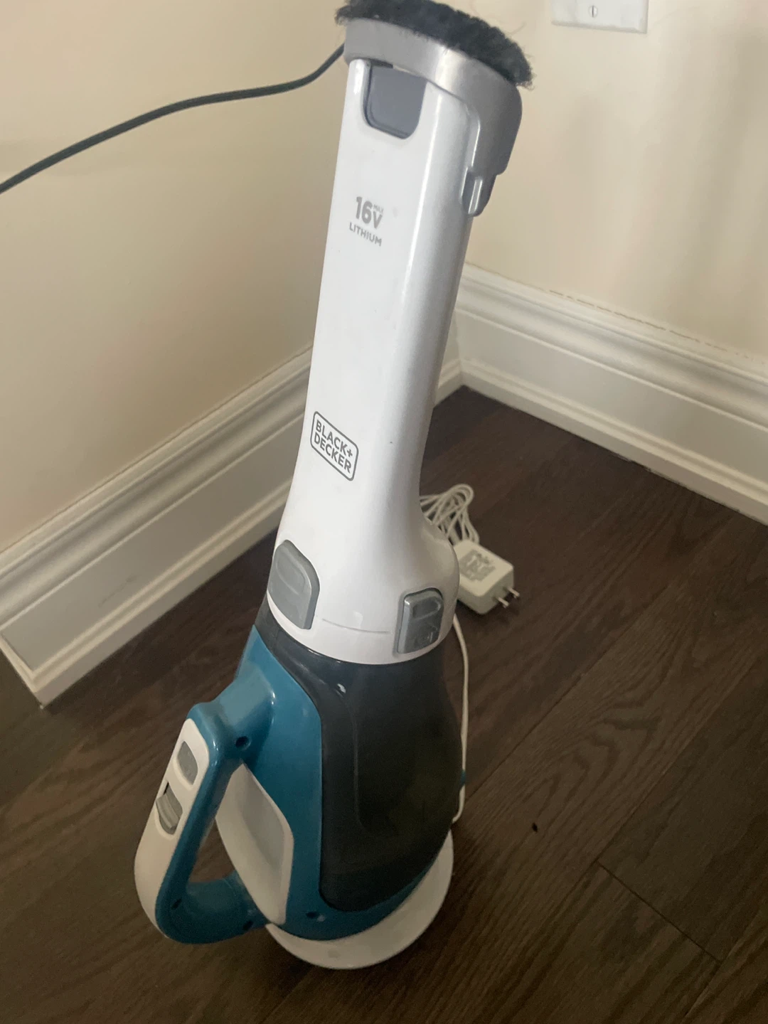 Black+Decker 16V Lithium Hand Vacuum with Charging Base