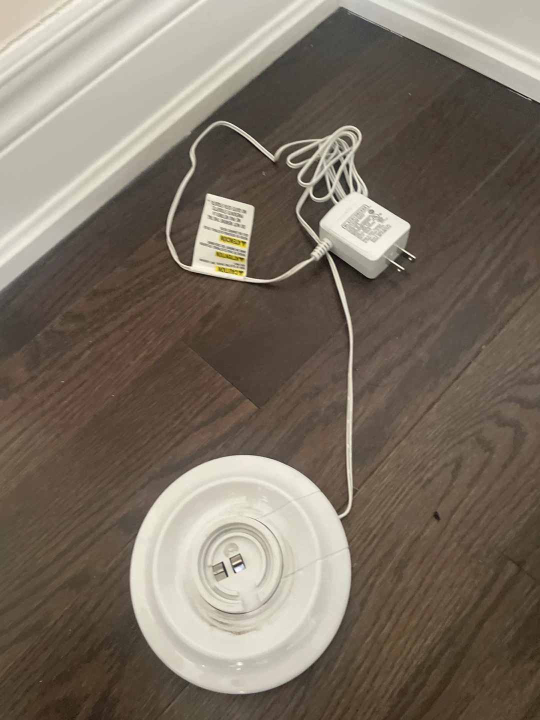 Black+Decker 16V Lithium Hand Vacuum with Charging Base - photo 2