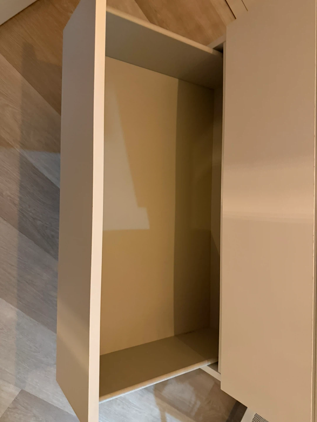 IKEA 3-Drawer dresser  - White - photo 3