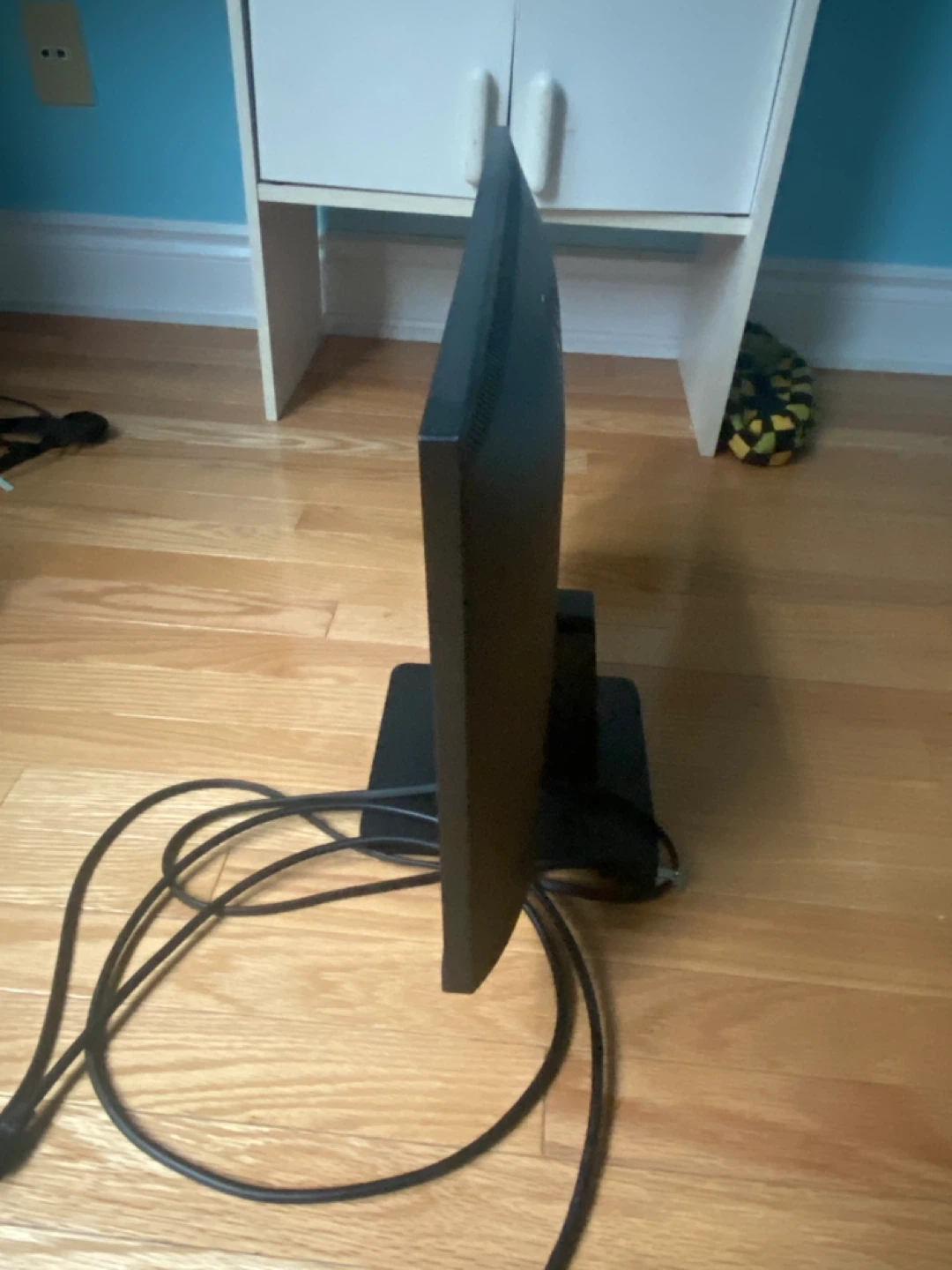 LG 75 Hz Monitor - photo 2