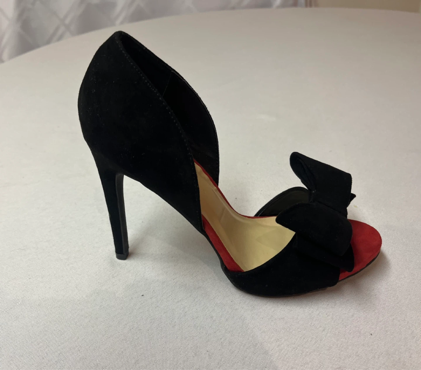 8 - Wild Diva Lounge Black & Red Heels with Bow