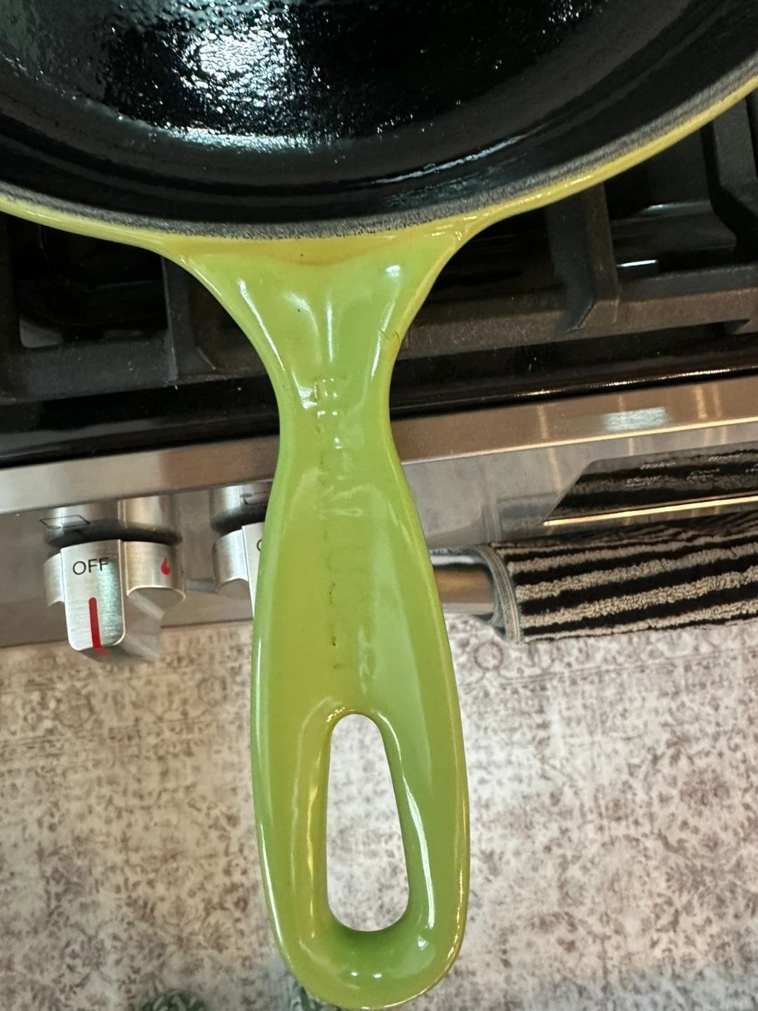 Le Creuset Cast Iron Skillet - photo 2