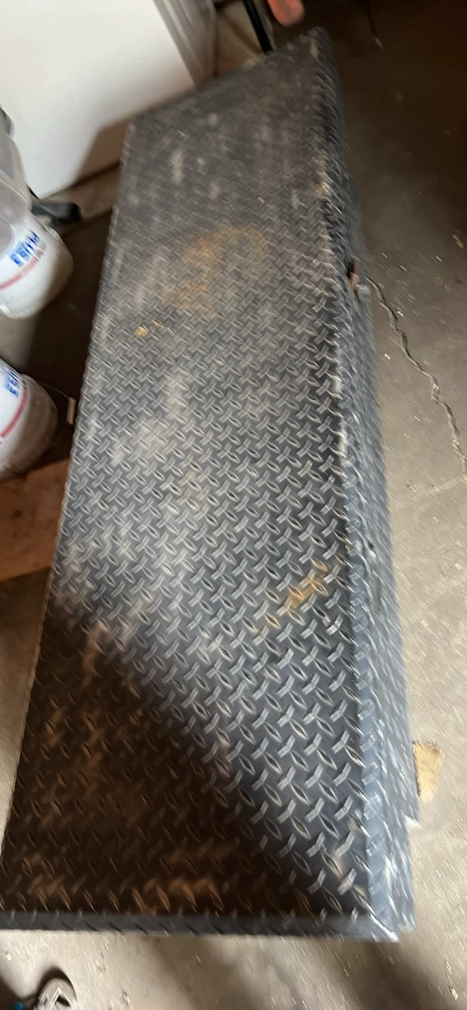 Goodyear Diamond Plate Truck Tool Box - photo 4