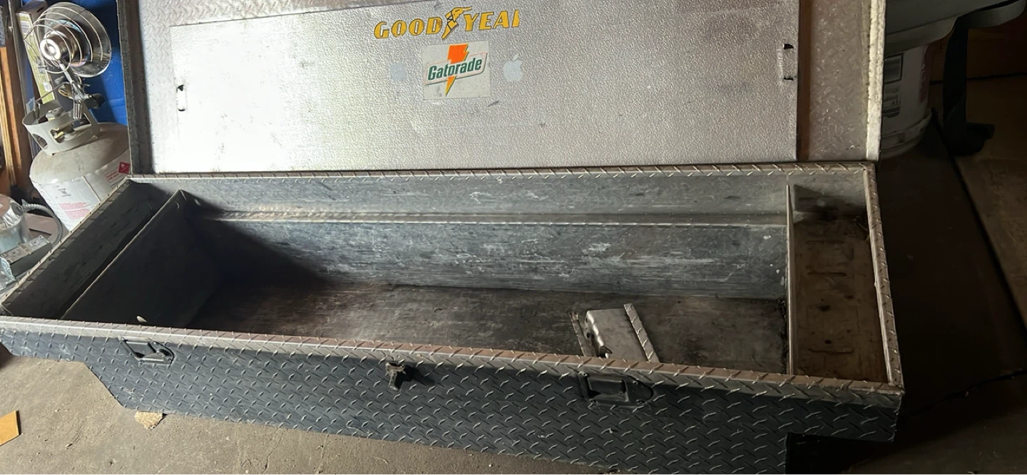 Goodyear Diamond Plate Truck Tool Box - photo 2