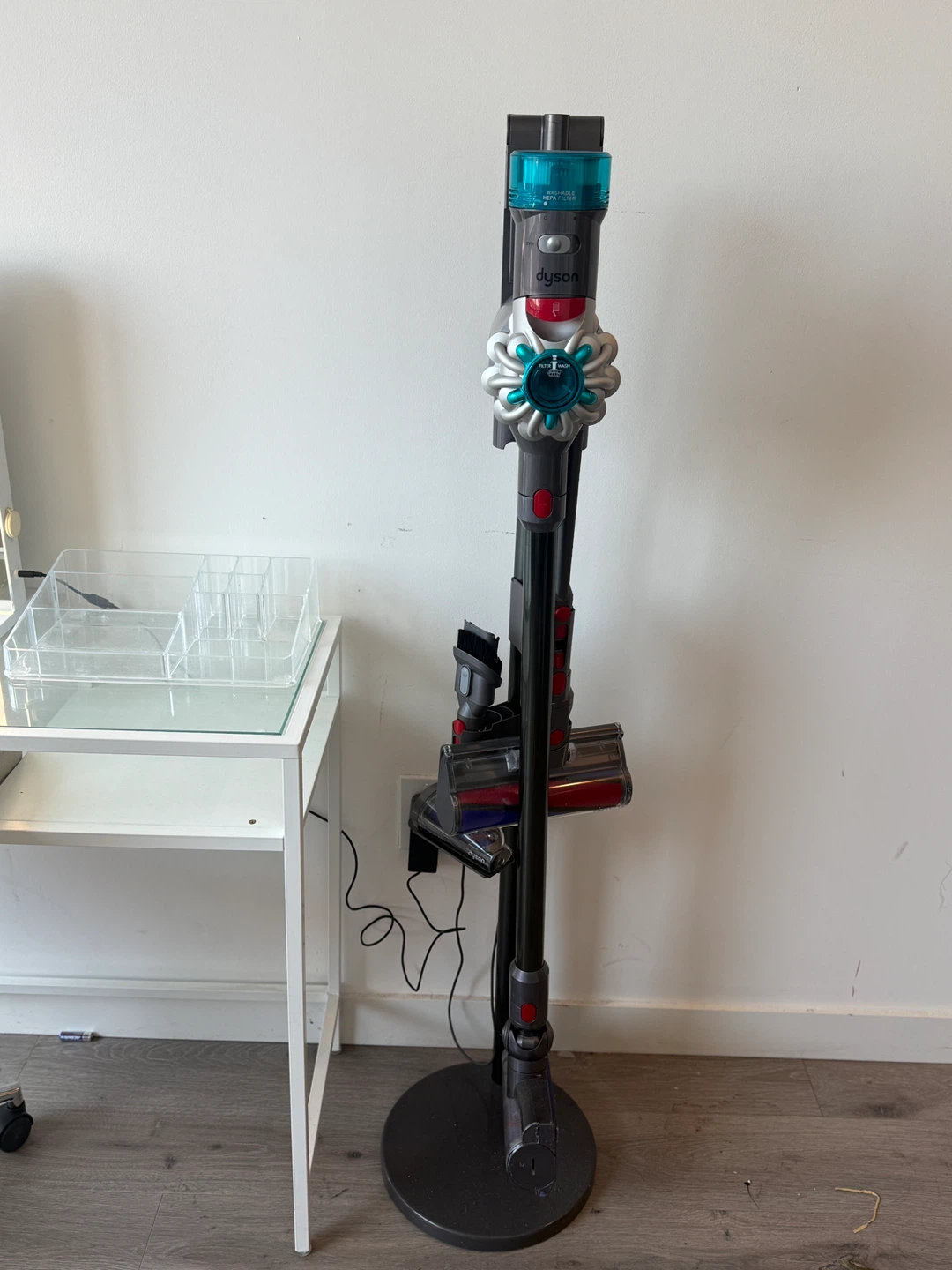 Dyson Cordless Vacuum Cleaner with Charging Stand