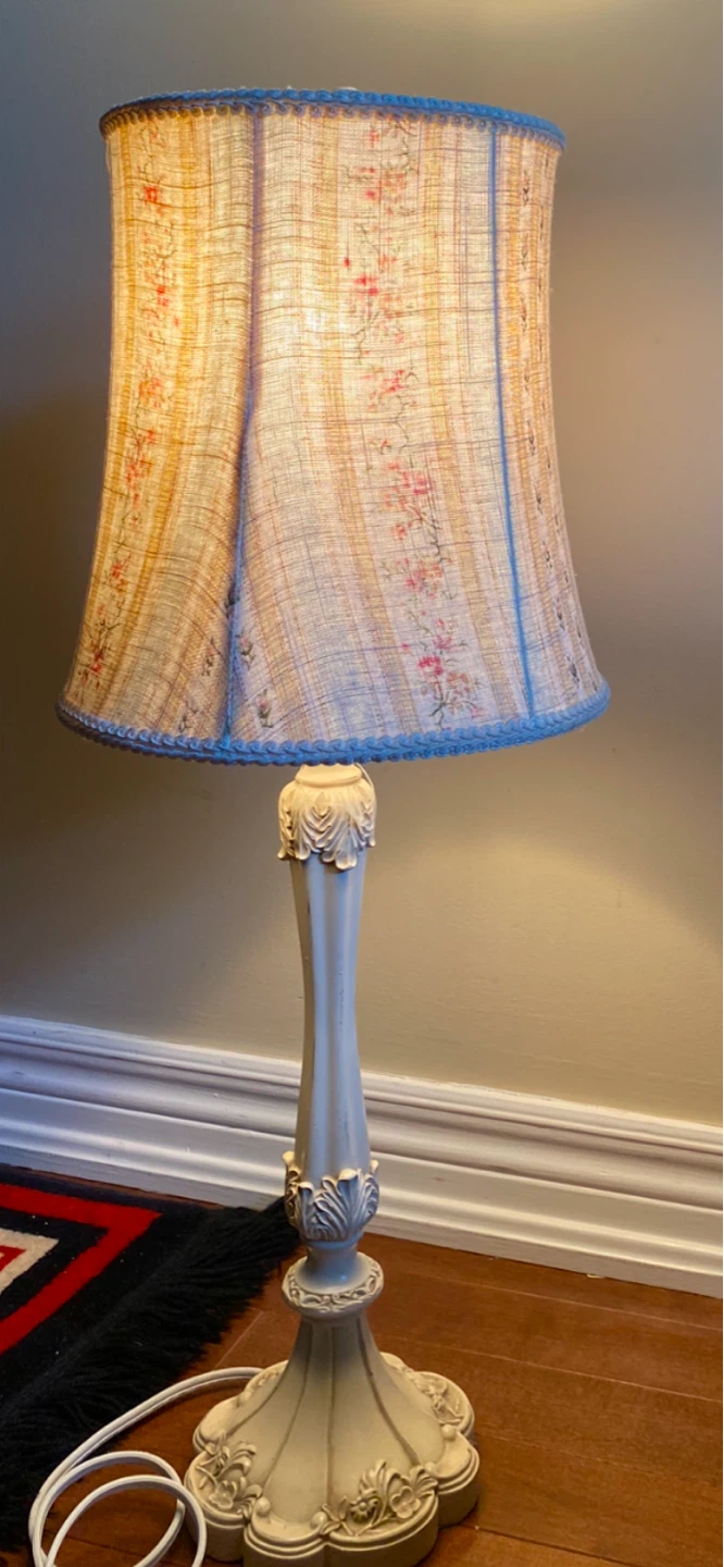 Vintage Floral Table Lamp - photo 2