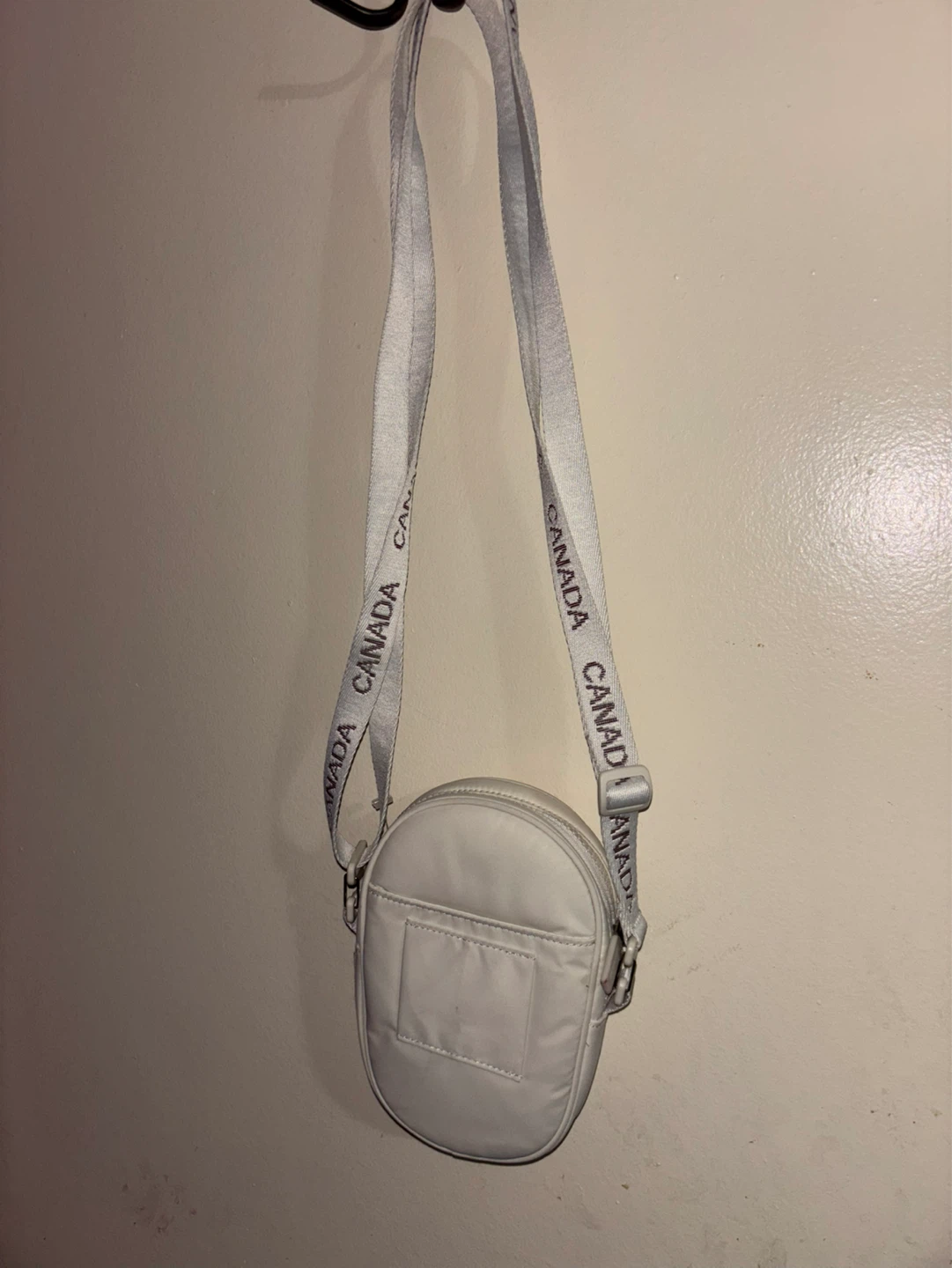 Lululemon White Maple Leaf Crossbody Bag - photo 3
