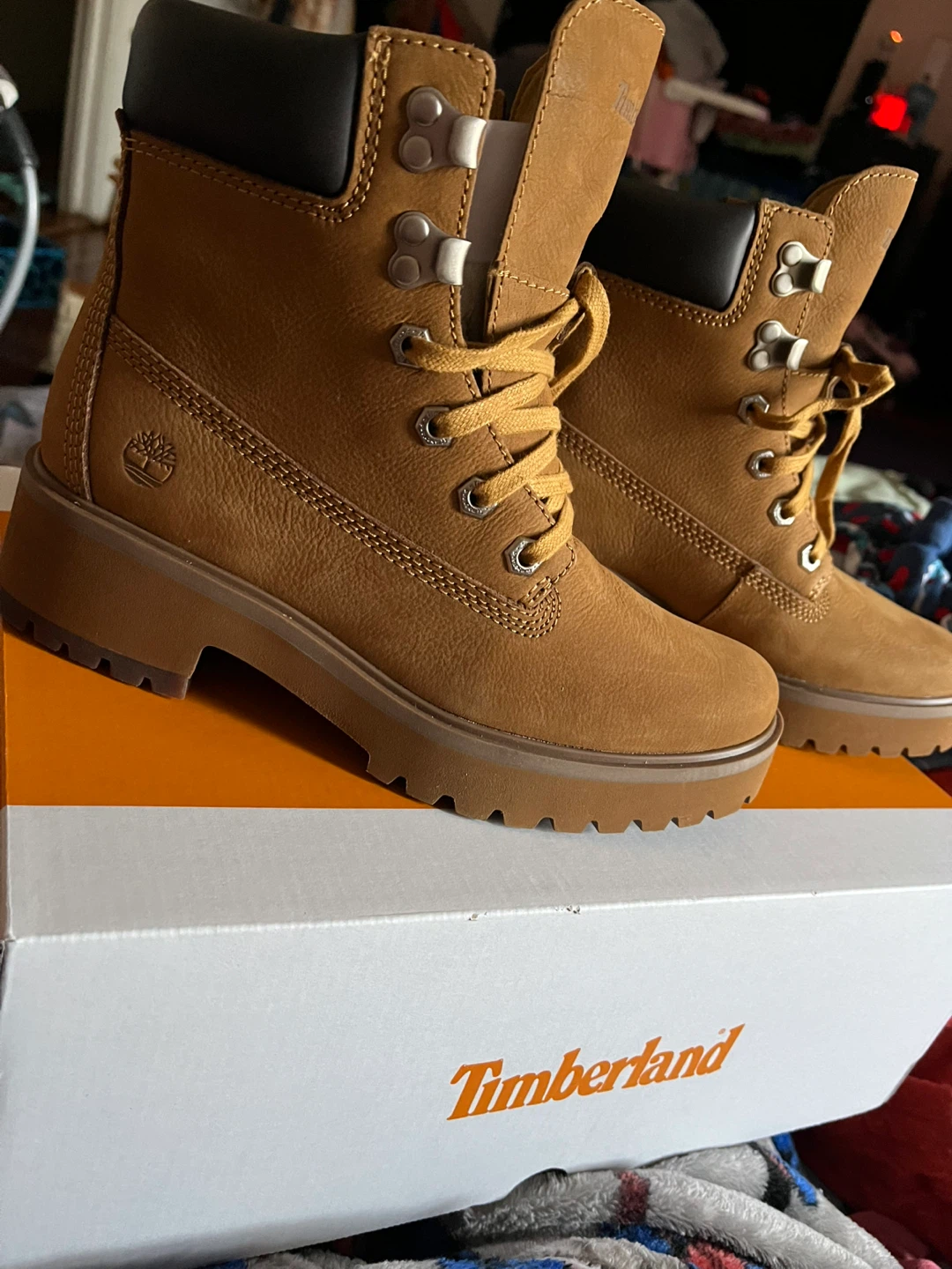 Timberland Carnaby Cool 6 Inch Wheat Nubuck Boots Size 6