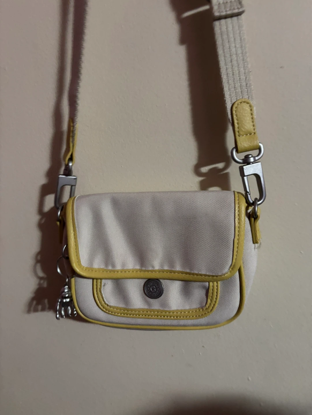 Kipling INAKI Medium Crossbody Bag - Straw Yellow