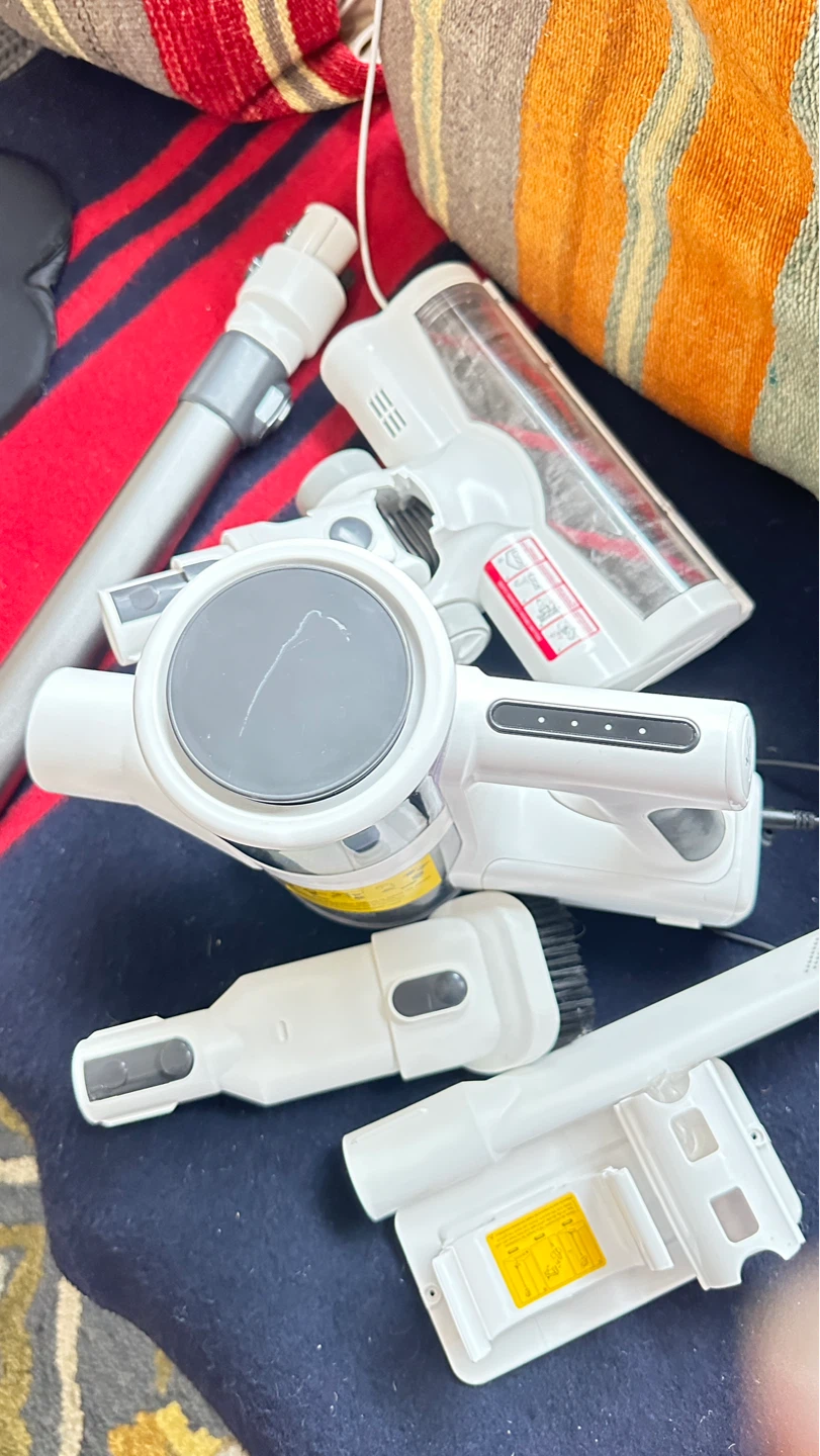 Cordless Vacuum Cleaner with Rechargeable Battery
