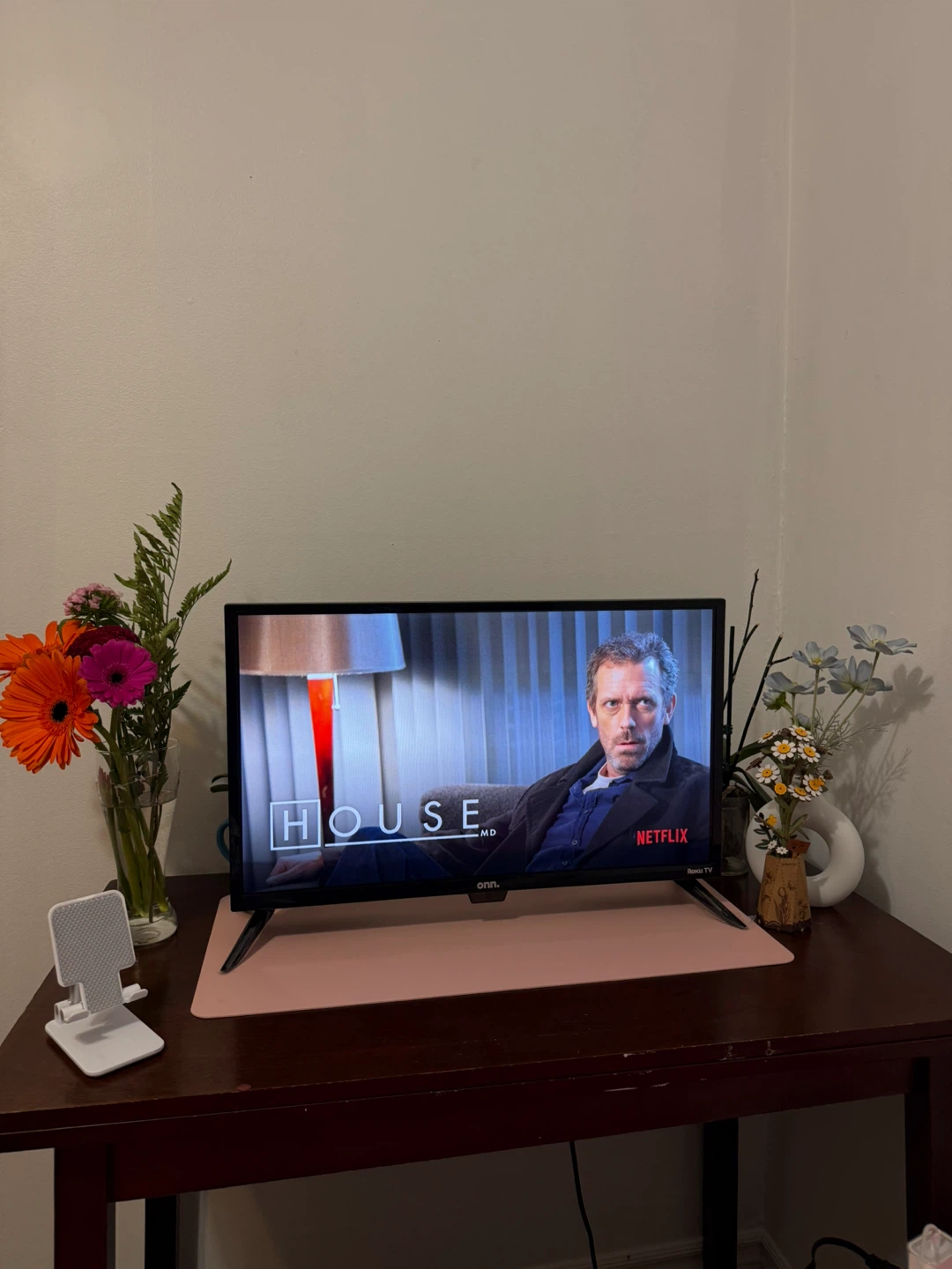 Onn. Roku TV