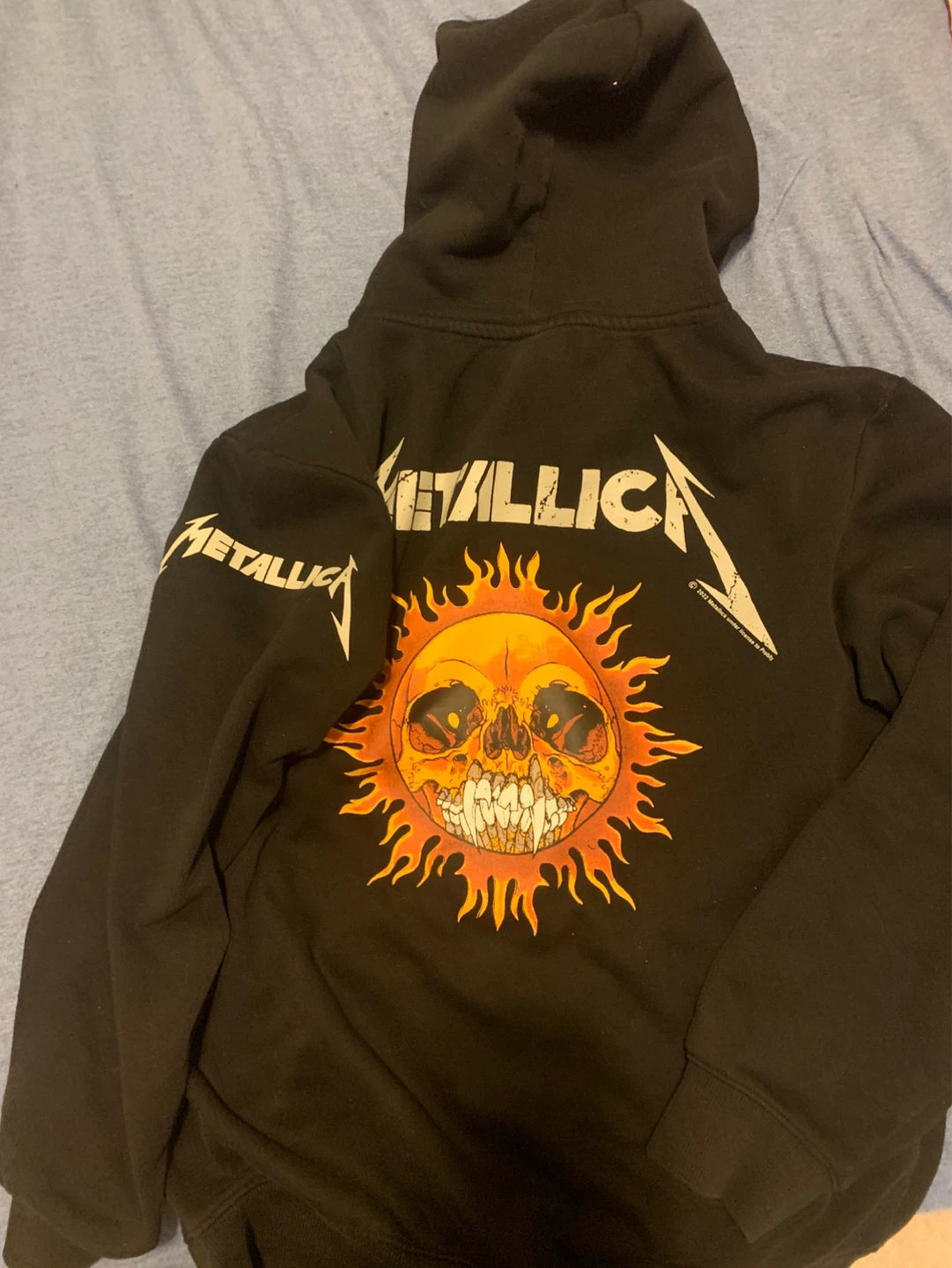 H&M Metallica Graphic Hoodie Size S