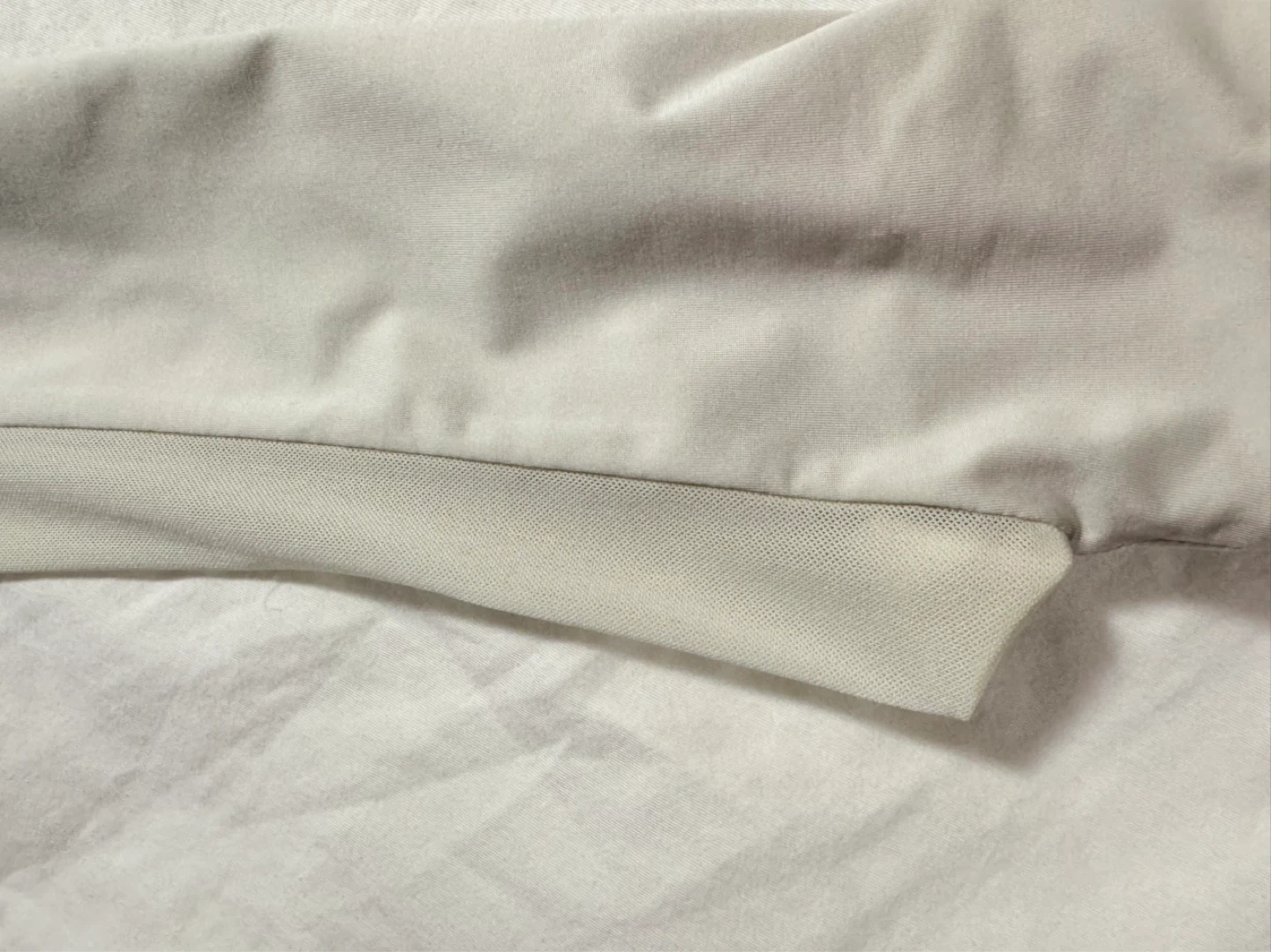 Excellent Condition Lululemon Long Mesh Sleeve Shirt Size S - photo 5