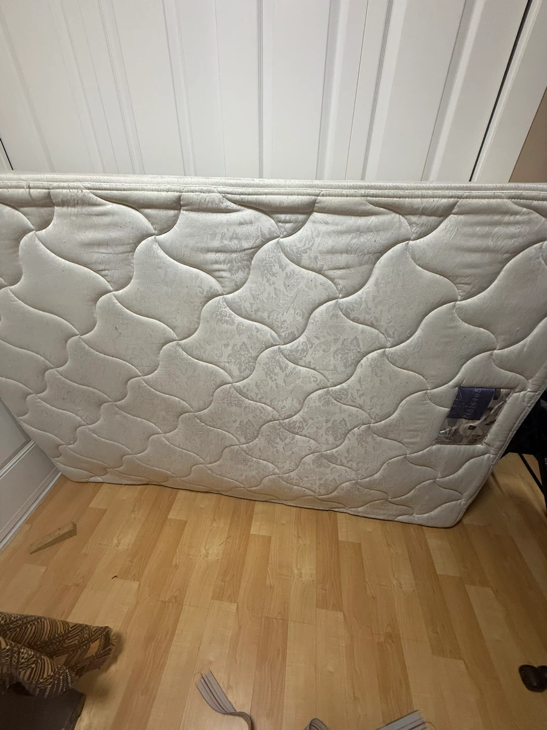 Black chair / mattress/folding bed