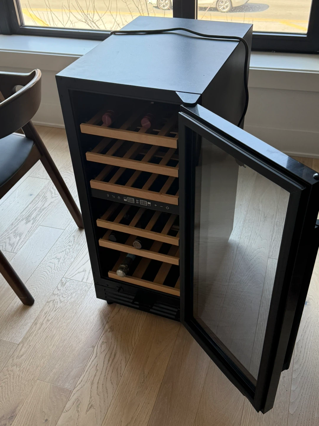 Black Wine Cooler Refrigerator - photo 4