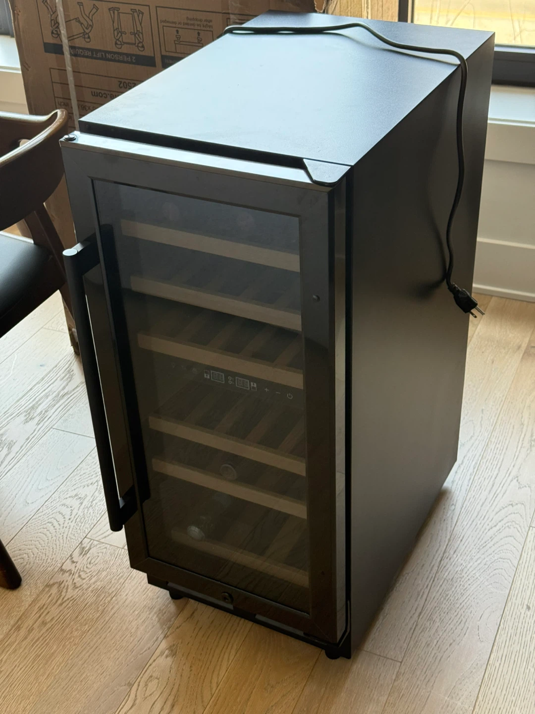 Black Wine Cooler Refrigerator - photo 3