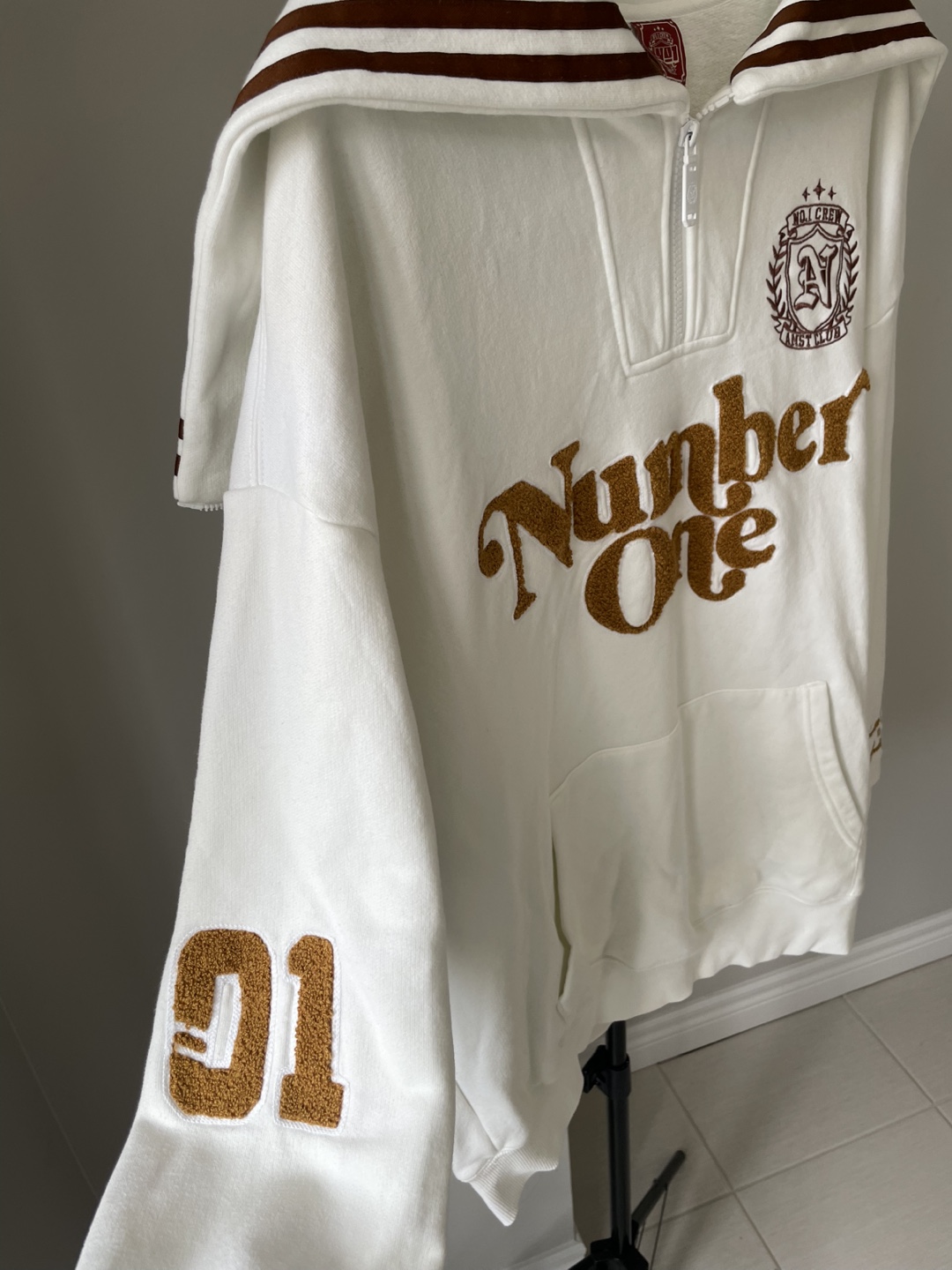 XL White "Number One" 1/4 Zip Sweatshirt - Detective Academy - photo 3