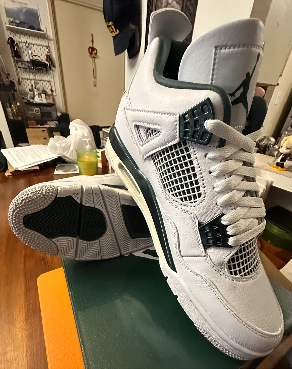 Air Jordan 4 Retro size 10.5 US  "Oxidized Green" Men's Shoes - photo 3