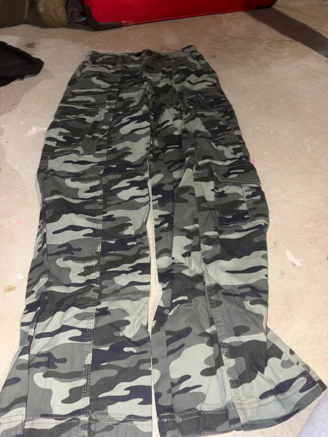 Forever 21 Camo Cargo Pants XS