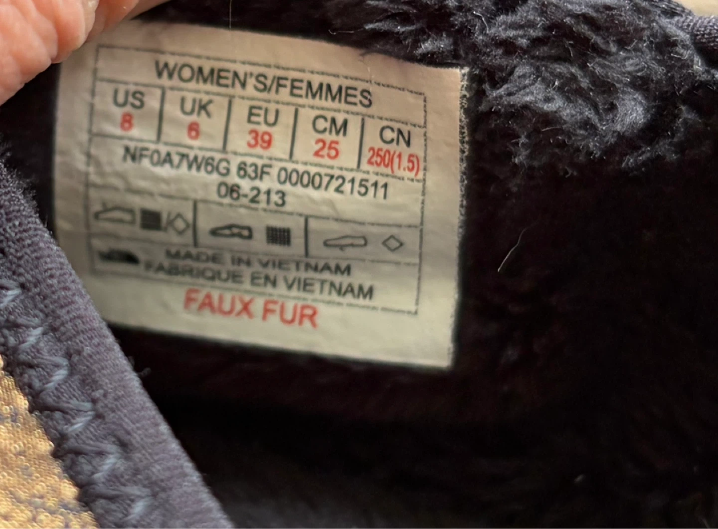NEW North Face Women's Thermoball Slippers Size 8 - photo 4