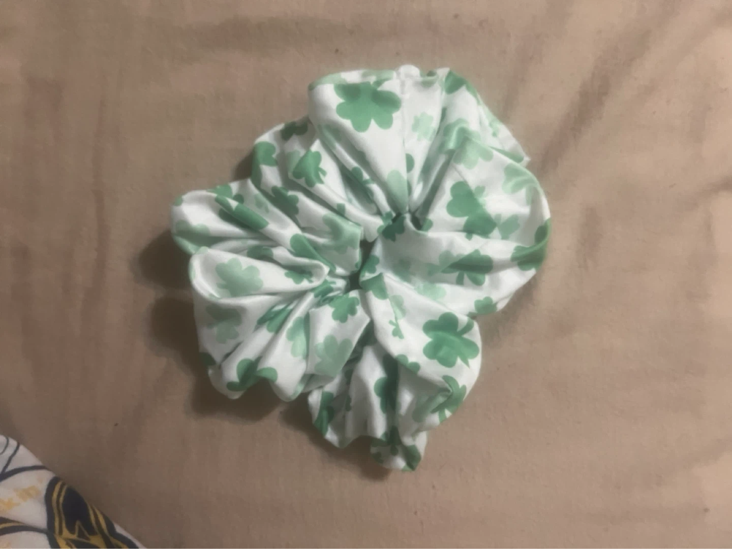 I Love Beer Trucker Hat and St Pattys Scrunchie - photo 2