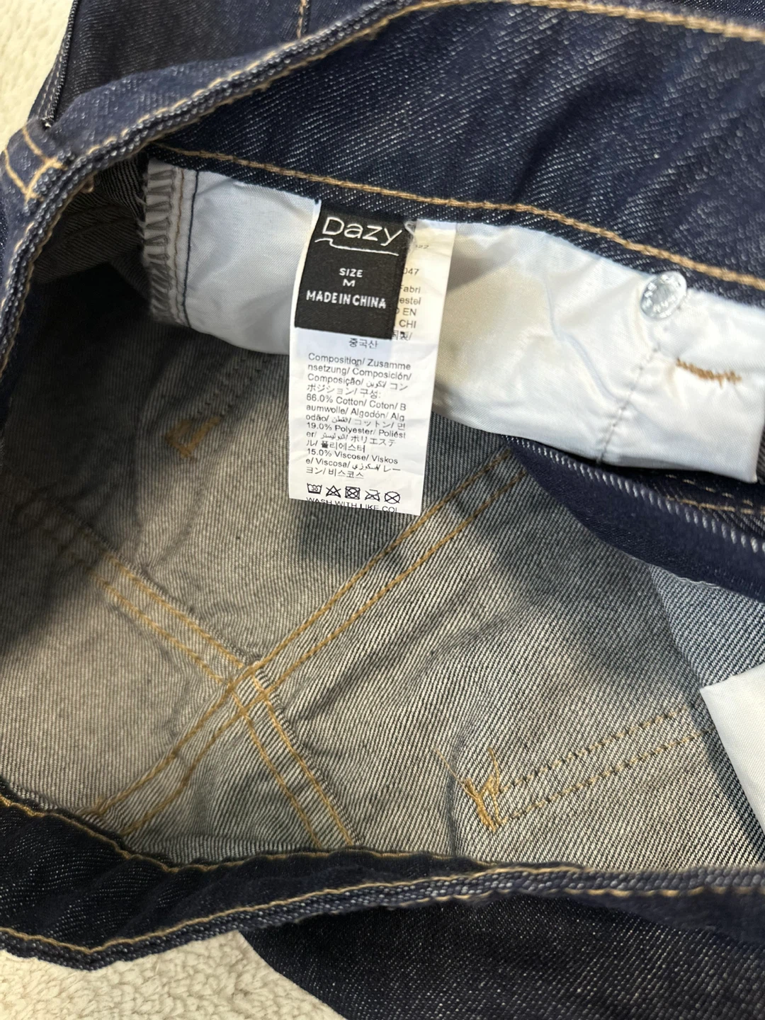 Dazy Dark Wash Wide Leg Jeans - Size M - photo 4