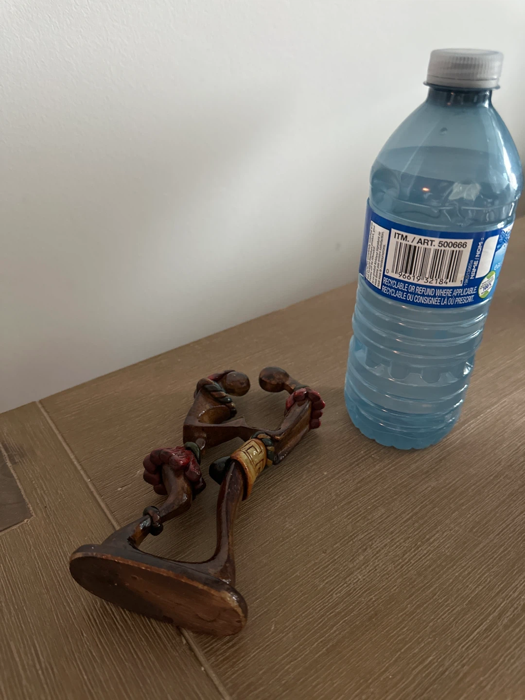 Wooden Couple Figurine - photo 3