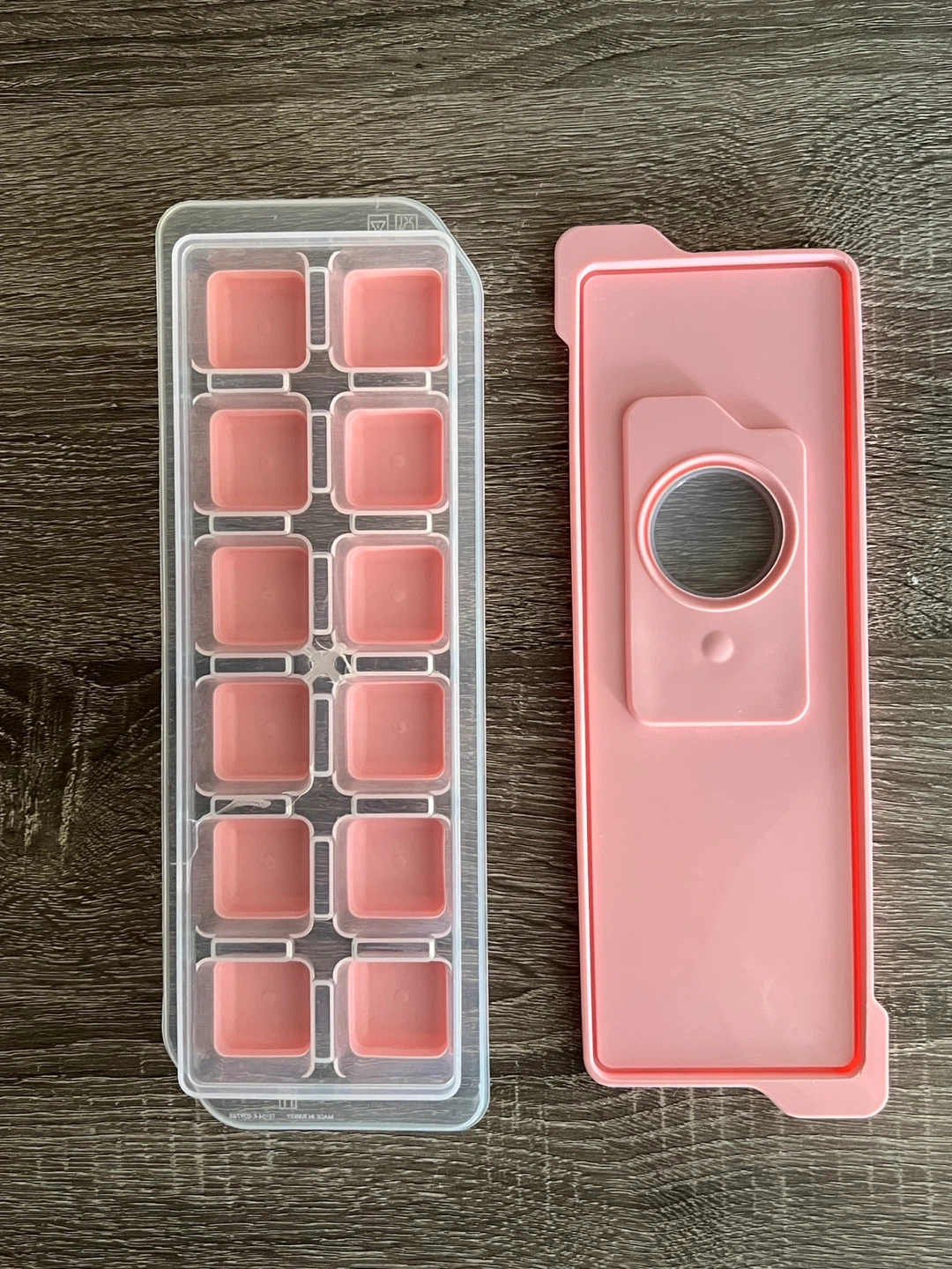Ice Cube Tray with Lid